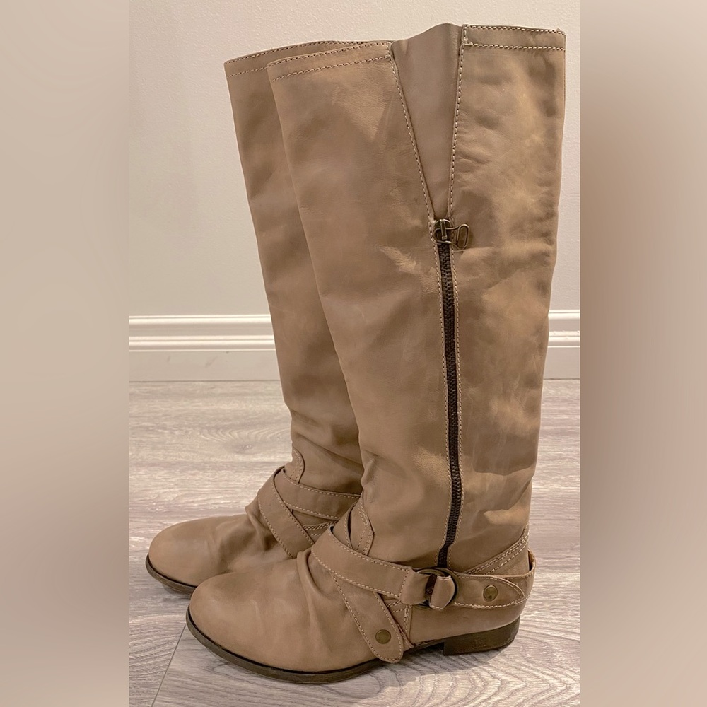 Steve Madden Rebellion Taupe Lea Boots - Picture 3 of 6